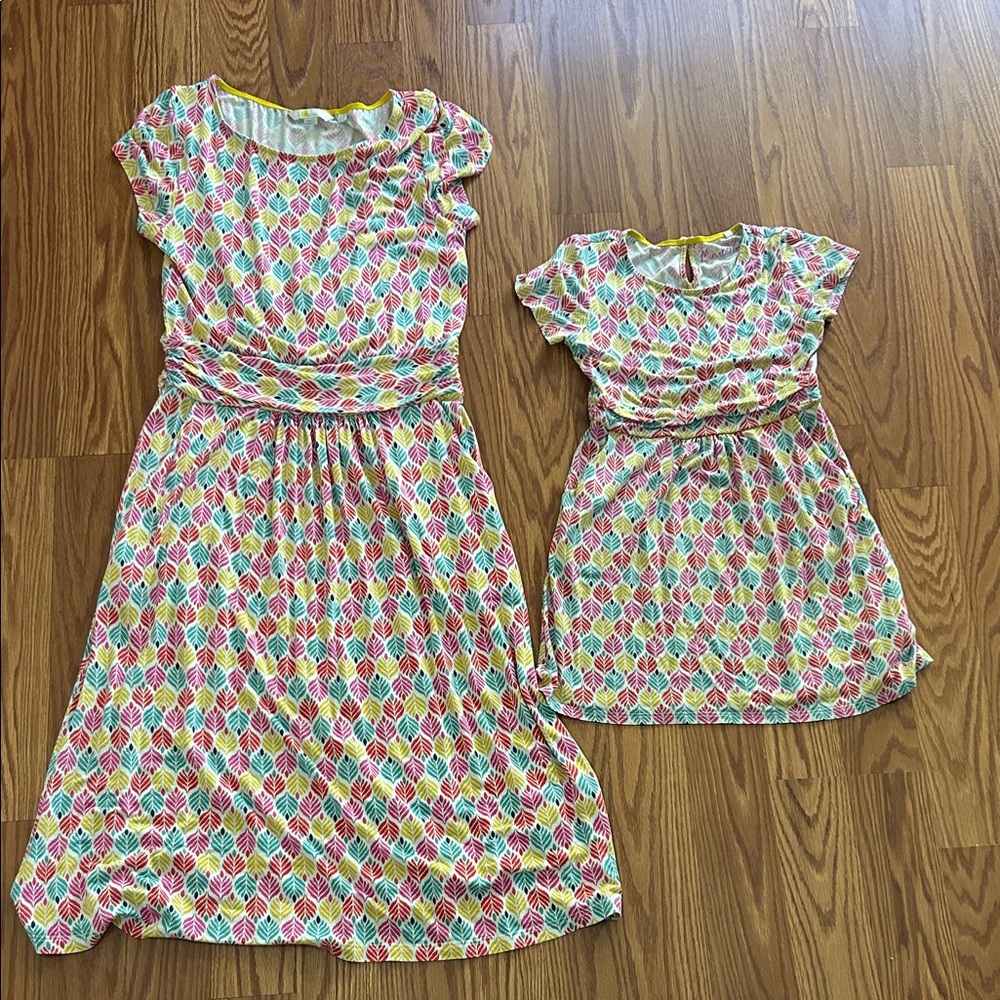 Girls and Mom Leaf-Print Short Sleeve Dress in Pink, Blue & Green